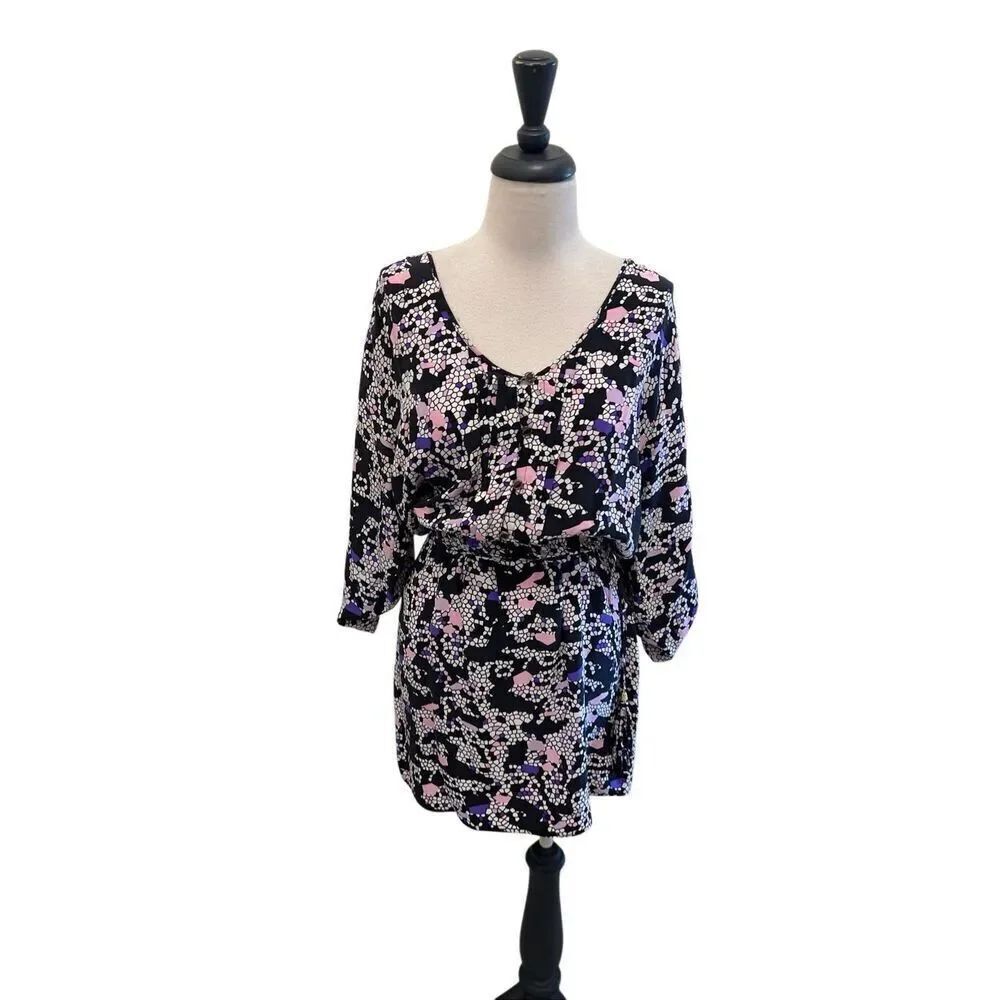 Yumi Kim Women's Geometric Print Silk Roll Tab Sleeve Blouse Black Purple Medium
